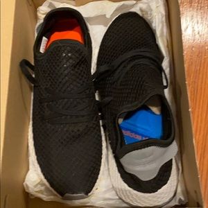 Adidas Deerupt Runner shoes Men's Sz 10 1/2